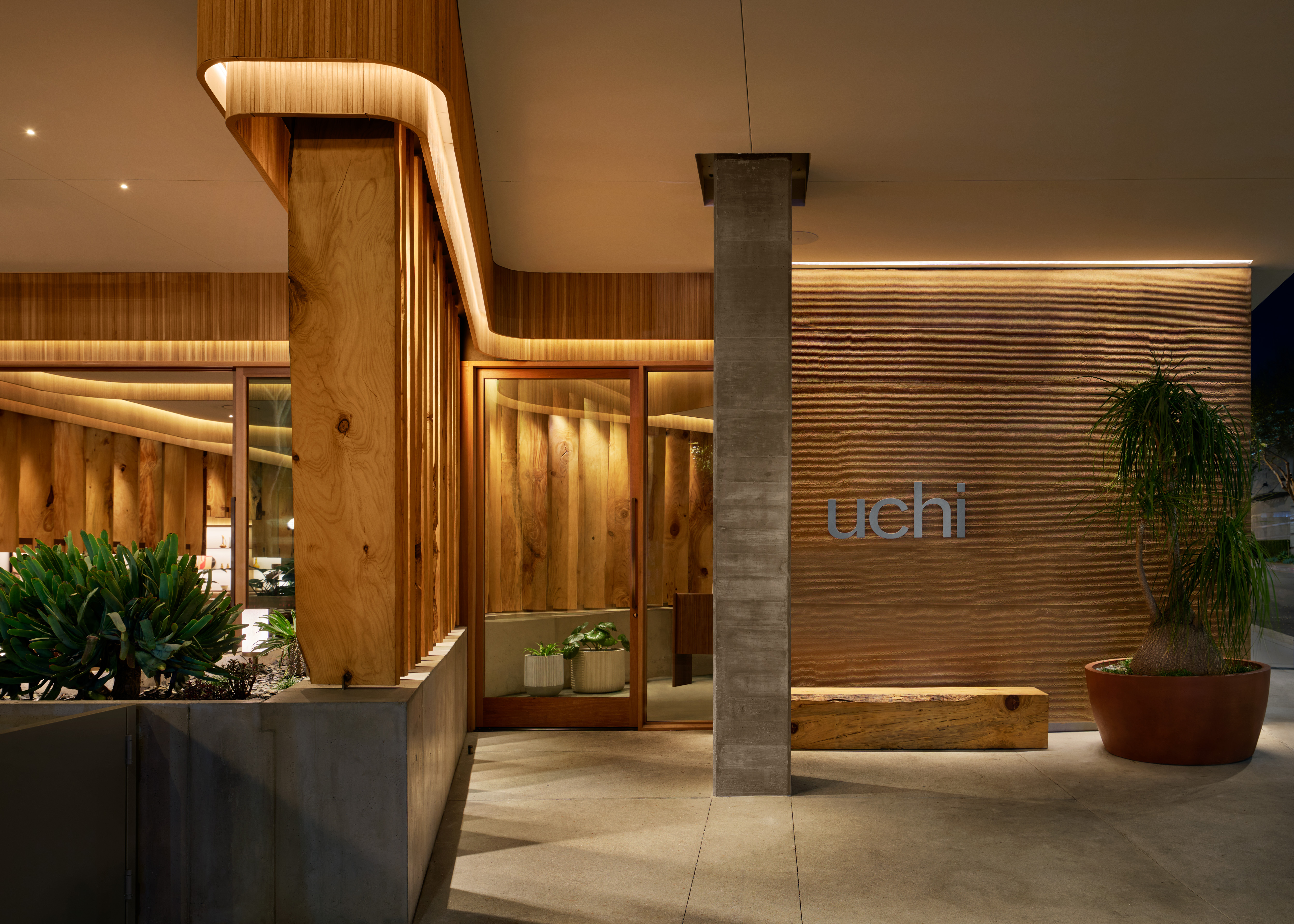 Los Angeles Cast Stone had the pleasure of contributing to the design of Uchi Japanese Restaurant, a bustling bar tucked away in West Hollywood, CA.
